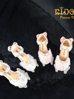 ssรองเท้าเด็ก(หน้าร้านอยู่รัชดา ลองได้)H020 สีเงิน สีชมพู ติดผีเสื้อประดับเพชร ติดโบว์ด้านหลัง เจ้าหญิงมากๆ