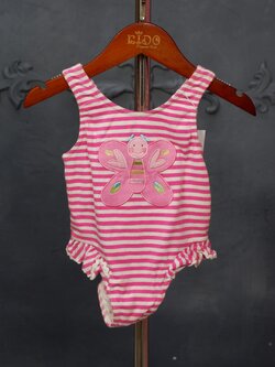 ชุดว่ายน้ำเด็ก *มีหน้าร้าน ตรงปก พร้อมส่ง*ZK13 วันพีช ลายขวางสีชมพู อกปักลายผีเสื้อสีหวานๆ