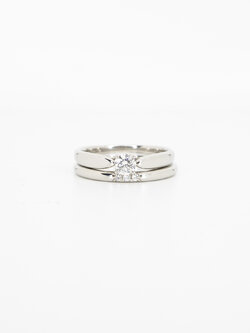 **สำหรับไซส์นิ้ว 50#** แหวน Tiffany & Co. Tiffany Harmony Solitaire ring Platinum 950 with 0.23carat F VVS2 Diamond x แหวน Tiffany & Co. Tiffany Classic Band Ring with 3Diamonds Platinum950 (Used)