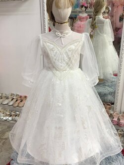 ชุดราตรีเด็ก(ร้านอยู่รัชดา ลองได้ถ่ายรูปจากชุดจริง)W19059สีขาว แขนยาวซีทรู