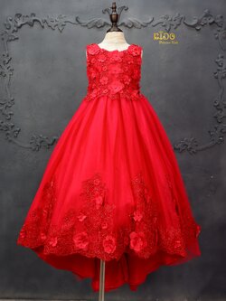 ชุดเจ้าหญิง(หน้าร้านอยู่รัชดา ลองได้ถ่ายรูปจากของจริง)B094สีแดง แต่งลูกไม้ตรงชายกระโปรงและตรงอก กระโปรงยาวหน้าและหลังยาวลากพื้น หน้าสั้นหลังยาว