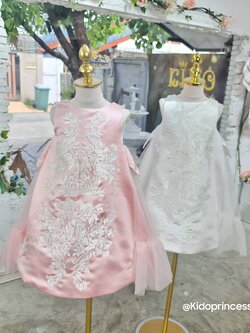 sชุดราตรีเด็ก(หน้าร้านอยู่รัชดา ลองได้ถ่ายรูปจากชุดจริง)W18653 สีขาว สีโอรส ปักลูกไม้ทรงเอ