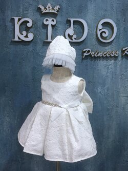 ชุดออกงานเด็กเล็ก(หน้าร้านอยู่รัชดา ลองได้ถ่ายรูปเองจากชุดจริง)2088สีขาว ตัดเย็บจากผ้าลูกไม้ทั้งตัวพร้อมหมวก กระโปรงสั้น เดรสเด็ก