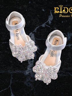 รองเท้าเด็ก(หน้าร้านอยู่รัชดา ลองได้)H040Nสีเงิน ติดมุกประดับผีเสื้อติดเพชร ระยิบระยับ สวยน่ารักมากคะ