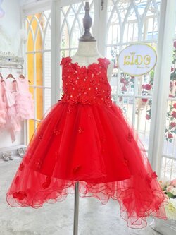 ชุดเจ้าหญิง(หน้าร้านอยู่รัชดา ลองได้ถ่ายรูปจากชุดจริง)T238สีแดง สายเดี่ยวติดดอกไม้ กระโปรงหน้าสั้นหลังยาว