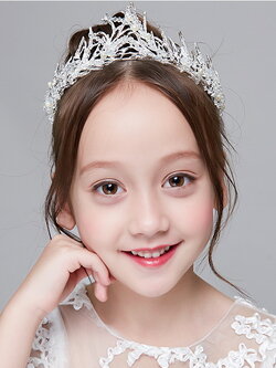 มงกุฎเด็ก(มีหน้าร้าน)KF560 สีเงิน มงกุฎเส้นเพรชอลังการ น่ารักมาก
