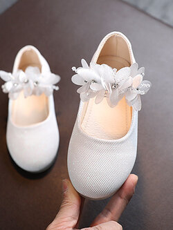 รองเท้าเด็ก ควรเผื่อ1ซมจากยาวเท้า(หน้าร้านอยู่รัชดา ลองได้)H114 สีขาว แต่งดอกไม้ที่สาย