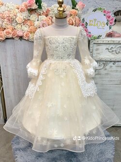 ชุดราตรีเด็ก(ร้านอยู่รัชดา ลองได้ถ่ายรูปจากของจริง)W19094สีครีม แขนยาว กระโปรงยาวฟู