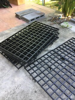 ตะแกรงพลาสติก ขนาด 1x1 นิ้ว 112 ช่อง / อัน