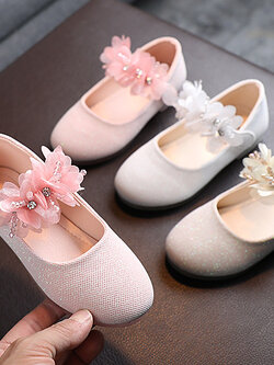 sรองเท้าเด็ก ควรเผื่อ1ซมจากยาวเท้า(หน้าร้านอยู่รัชดา ลองได้)H114 สีขาว สีชมพู สีครีม แต่งดอกไม้ที่สาย