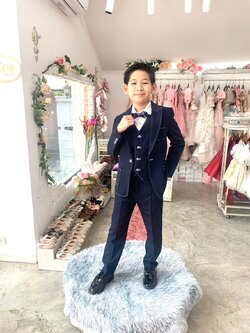 สูทเด็กผู้ชาย(หน้าร้านอยู่รัชดา ลองได้ถ่ายรูปจากชุดจริง)S130สีน้ำเงินเซ็ตสูท5ชิ้น สูท เชิ้ต กั๊ก กางเกง หูกระต่าย