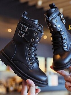 บูทเด็ก(หน้าร้านอยู่รัชดา ลองได้)H174 สีดำ ด้านหน้าคาดเข็มขัดข้อสั้น แบบเท่ๆ