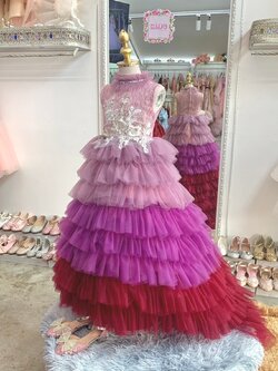 ชุดราตรีเด็ก(หน้าร้านอยู่รัชดา ลองได้ถ่ายรูปจากชุดจริง)W18588 สีชมพูเข้ม แขนสั้น กระโปรงยาวชมพูไล่สีเข้ม