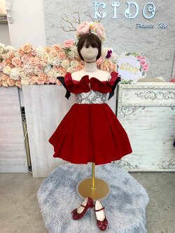 ชุดราตรีเด็ก(ร้านอยู่รัชดา ลองได้ถ่ายรูปจากของจริง)W19098 สีแดง แขนยาว กระโปรงสั้น โอบไหล่