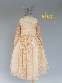 ชุดออกงานเด็ก*มีหน้าร้านอยู่รัชดา ลองได้ เปลี่ยนได้ ถ่ายรูปเองจากสินค้าจริง*11502 สีทอง มีแขนยาว เนื้อผ้าเป็นลายฉลุในตัว กระโปรงยาว เนื้อผ้านิ่มมากๆคะใส่สบาย