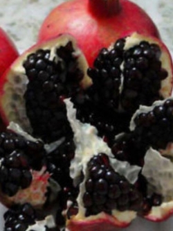 ทับทิมดำ (Black Pomegranate) / 10 เม็ด (Malaysia)