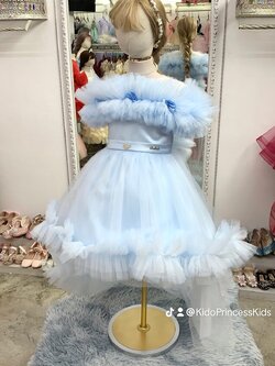 ชุดราตรีเด็ก(หน้าร้านอยู่รัชดา ลองได้ถ่ายรูปจากชุดจริง)W18915 สีฟ้า กระโปรงสั้น อกชายฟูๆ น่ารักมากค่ะ