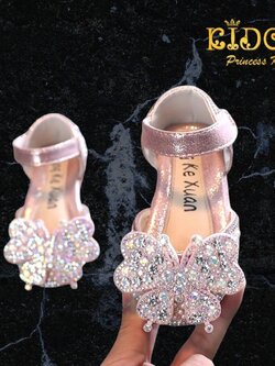 รองเท้าเด็ก(หน้าร้านอยู่รัชดา ลองได้)H040Nสีชมพู ติดมุกประดับผีเสื้อติดเพชร ระยิบระยับ สวยน่ารักมากคะ