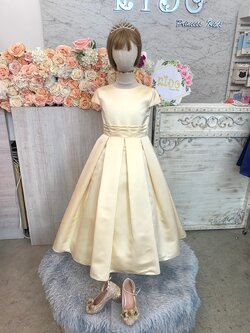 ชุดราตรีเด็ก(ร้านอยู่รัชดา ลองได้ถ่ายรูปจากชุดจริง)W19076 สีครีม แขนตุ๊กตา กระโปรงยาว เรียบหรู