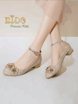 รองเท้าเด็ก(หน้าร้านอยู่รัชดา ลองได้)H144สีทอง ประดับดอกไม้