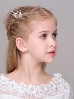 คาดผมเด็ก(หน้าร้านอยู่รัชดา)KF549 สีเงิน กิ๊ปติดผมมงกุฎประดับด้วยเพรชน่ารักหวานๆ