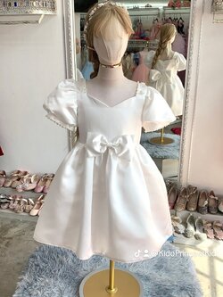 ชุดราตรีเด็ก(ร้านอยู่รัชดา ลองได้ถ่ายรูปจากชุดจริง)W19062สีขาว กระโปรงสั้น แขนตุ๊กตา