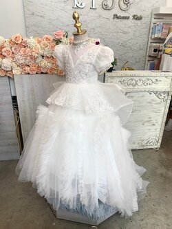 ชุดราตรีเด็ก(หน้าร้านอยู่รัชดา ลองได้ถ่ายรูปเองจากชุดจริง)W19083 สีขาว แขนตุ๊กตา กระโปรงหน้ายาวหลังยาว ฟูสวย