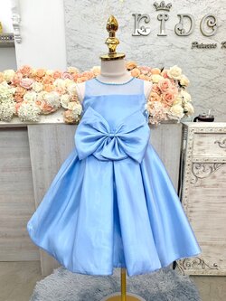 ชุดราตรีเด็ก(หน้าร้านอยู่รัชดา ลองได้ถ่ายรูปจากชุดจริง)B250สีฟ้า เรียบๆแต่เอาอยู่ทุกงานค่า กระโปรงสั้น