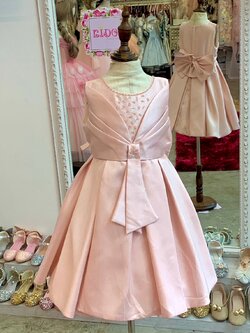 ชุดราตรีเด็ก(หน้าร้านอยู่รัชดา ลองได้ถ่ายรูปจากชุดจริง)B270 สีชมพู กระโปรงสั้น จีบหน้า แขนสั้น สวยน่ารักค่ะ