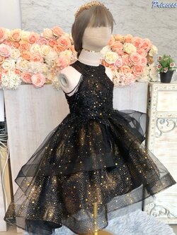 ชุดเดรสเด็ก(ร้านอยู่รัชดา ลองได้ถ่ายรูปจากชุดจริง)W18963. สีดำ คอติตไหล่ย้อยประดับลูกปัด กระโปรงหน้าสั้นหลังยาว โชว์ไหล่