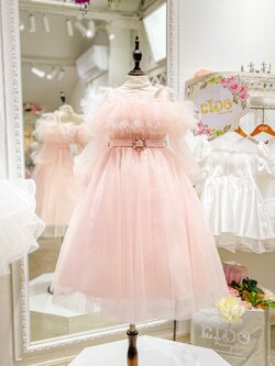 ชุดเจ้าหญิง(หน้าร้านอยู่รัชดา ลองได้ถ่ายรูปจากชุดจริง)W18381 สีโอรส เปิดไหล่ระบายคลุมแขน กระโปรงยาว