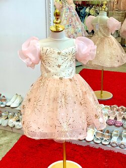 ชุดราตรีเด็ก(หน้าร้านอยู่รัชดา ลองได้ถ่ายรูปเองจากชุดจริง)W18802 สีโอรส กระโปรงสั้นแขนตุ๊กตา ติดกลิตเตอร์ทั้งตัว น่ารักสวยหรู