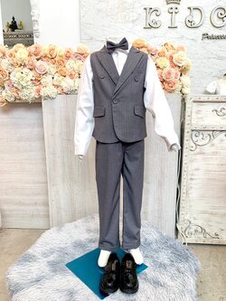 สูทเด็กผู้ชาย(หน้าร้านอยู่รัชดา ลองได้ถ่ายรูปจากชุดจริง)S141เซ็ต4ชิ้นสีเทา กางเกงขายาว กั๊ก เสื้อเชิ๊ต หูกระต่าย