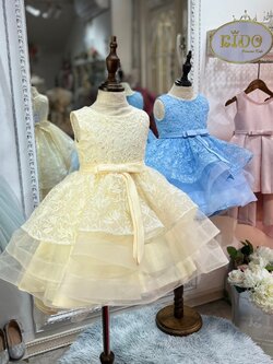 ssชุดเจ้าหญิง(หน้าร้านอยู่รัชดา ลองได้ถ่ายรูปจากชุดจริง)B240 สีครีม สีฟ้า ชุดลูกไม้ กระโปรงหน้าสั้นหลังยาว