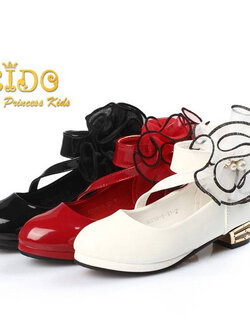 ssรองเท้าเด็ก*มีหน้าร้านอยู่รัชดา ลองได้ เปลี่ยนได้ *H008 สีขาว สีแดง สีดำ มีดอกไม้ใหญ่พร้อมมุกประดับตรงข้อเท้า