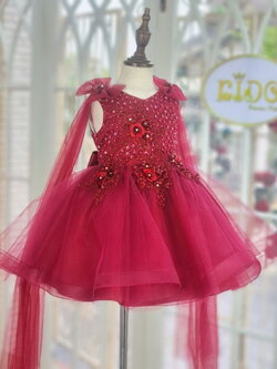 ชุดเจ้าหญิง(หน้าร้านอยู่รัชดา ลองได้ถ่ายรูปจากชุดจริง)N212สีแดงเข้ม กระโปรงสั้นฟู