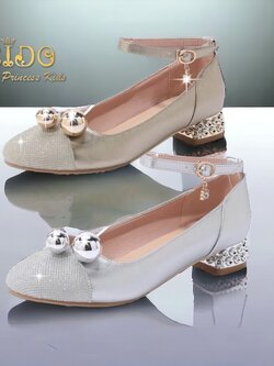 รองเท้าเด็ก(หน้าร้านอยู่รัชดา ลองได้)H141สีเงิน ประดับตุ้มเหล็ก