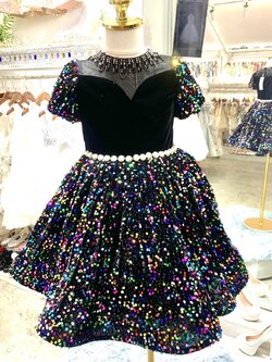 ชุดราตรีเด็ก(หน้าร้านอยู่รัชดา ลองได้ถ่ายรูปจากชุดจริง)W18714 สีดำ แขนตุ๊กตา กระโปรงสั้น