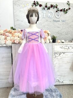 ชุดเจ้าหญิง(หน้าร้านอยู่รัชดา ลองได้ถ่ายรูปจากชุดจริง)W18264 ชุดเจ้าหญิงแสนสวย สีม่วงกำมะหยี่แขนตุ๊กตา กระโปรงยาวแบบเจ้าหญิง น่ารักมากๆ