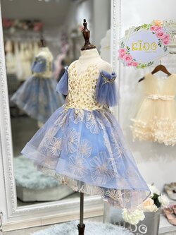 ชุดราตรีเด็ก(หน้าร้านอยู่รัชดา ลองได้ถ่ายรูปจากชุดจริง)W18641 สีน้ำเงิน แขนยาว กระโปรงหน้าสั้นหลังยาว เปิดไหล่