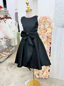 ชุดราตรีเด็ก(หน้าร้านอยู่รัชดา ลองได้ถ่ายรูปเองจากชุดจริง)W19253 สีดำ ซาตินเรียบ กระโปรงสั้น สวยเรียบหรู