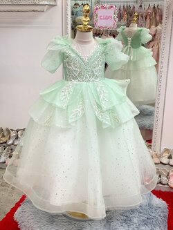 ชุดราตรีเด็ก*หน้าร้านอยู่รัชดา ลองได้ถ่ายรูปจากของจริง*W18874สีเขียว ติดกลิตเตอร์ที่เสื้อ แขนตุ๊กตายาว กระโปรงยาว หรูหราสุดๆ