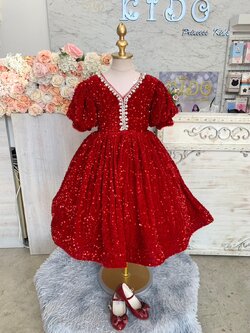 ชุดราตรีเด็ก(ร้านอยู่รัชดา ลองได้ถ่ายรูปจากชุดจริง)W19077 สีแดง แขนตุ๊กตา กระโปรงยาว เรียบหรู