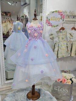 ชุดราตรีเด็ก(หน้าร้านอยู่รัชดา ลองได้ถ่ายรูปจากชุดจริง)W18554 สีฟ้า แขนสั้น กระโปรงหน้ายาวหลังยาว ปักดอกไม้