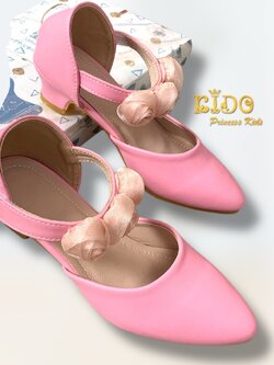 รองเท้าเด็ก(หน้าร้านอยู่รัชดา ลองได้)H175สีชมพู เปิดข้าง ประดับดอกไม้ตรงสายรัดรองเท้า สวยสุดเก๋