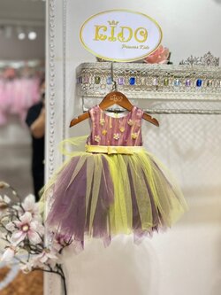 ชุดราตรีเด็ก(หน้าร้านอยู่รัชดา ลองได้ถ่ายรูปจากชุดจริง)D238สีม่วง กระโปรงสั้นเป็นชั้นๆ เหลือบเหลืองม่วง อกปักกลิตเตอร์ น่ารัก ชุดออกงานเด็ก