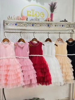 ssชุดเจ้าหญิง(หน้าร้านอยู่รัชดา ลองได้ถ่ายรูปเองจากชุดจริง)B202สีชมพูเข้ม สีโอรส สีขาว สีแดง สีทอง สีดำ กระโปรงสั้นชั้นๆฟู น่ารักค่า