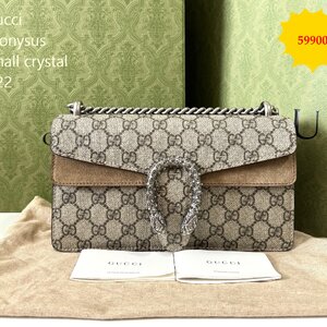 กระเป๋าสะพายแบรนด์Gucci Dionysus small crystal มือสอง