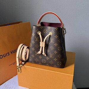 LV neonoe BB ปี 2024 monogram